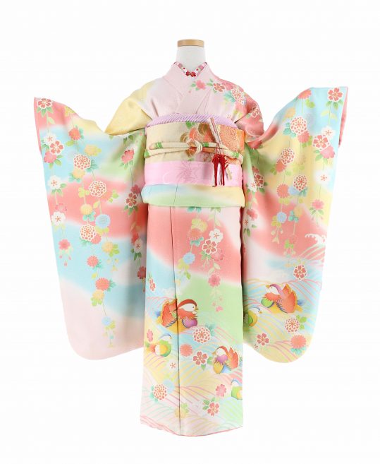 七五三7歳女の子用 四つ身[吉澤友禅・正絹]薄ピンクに四色ぼかし・おしどりと桜の古典柄No.299O